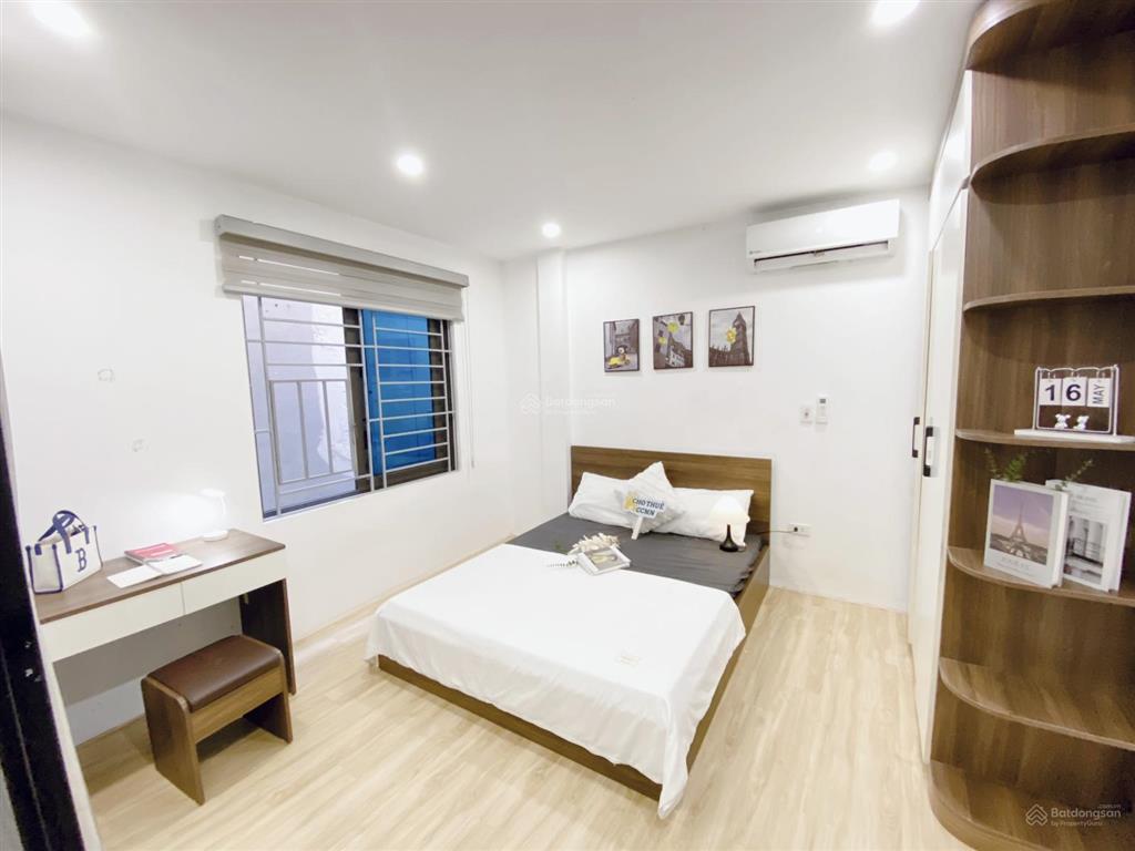 Cho thuê căn hộ 1k1n 40m2 phố xuân thủy  cầu giấy full đồ ban công chỉ 5tr8/tháng