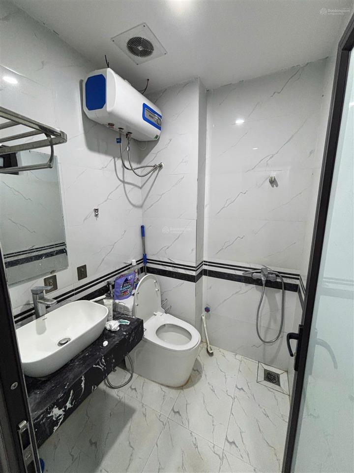Phòng full đồ có ban công tại đội cấn chỉ 5tr3/tháng