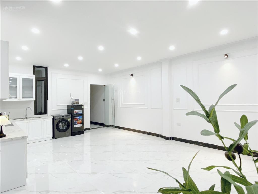 Căn hộ 3 ngủ 1 khách 90m2 full đồ tại 21 lê văn lương 10tr8/tháng