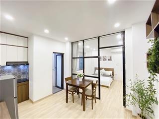 Cho thuê căn hộ 1k1n phố xuân thủy 40m2 full đồ ban công chỉ 6tr/tháng
