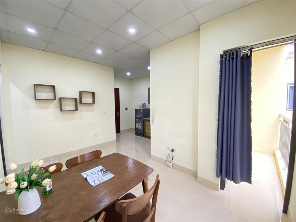 Căn hộ 1k1n 45m2 ban công rộng phố cầu giấy full đồ chỉ 5tr9/tháng