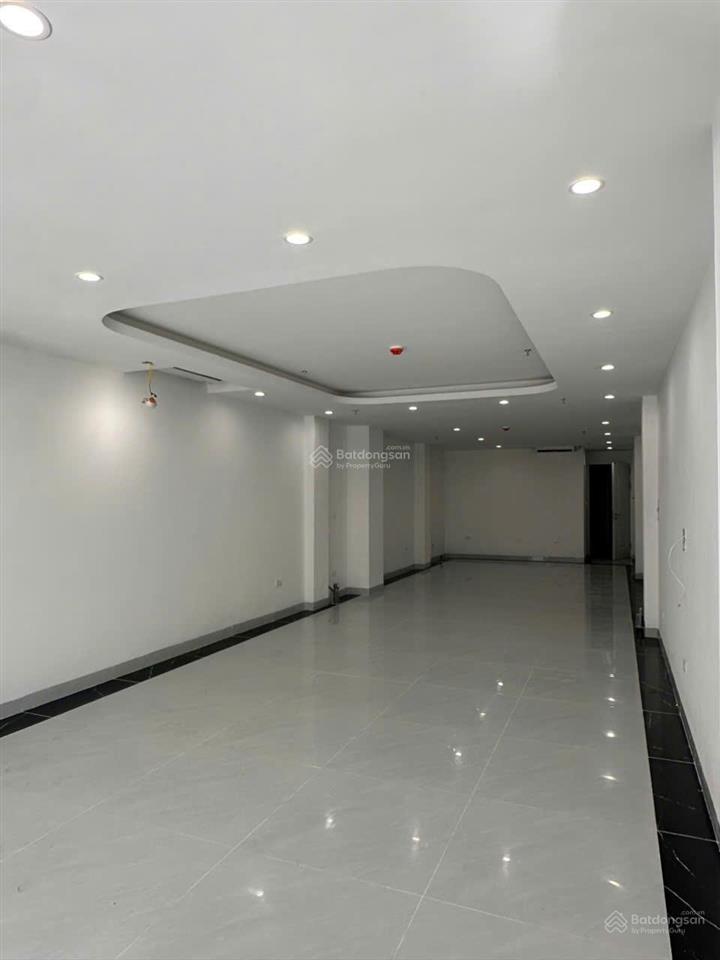 Cho thuê mbkd 80m2 mặt phố xã đàn chỉ 17tr/tháng