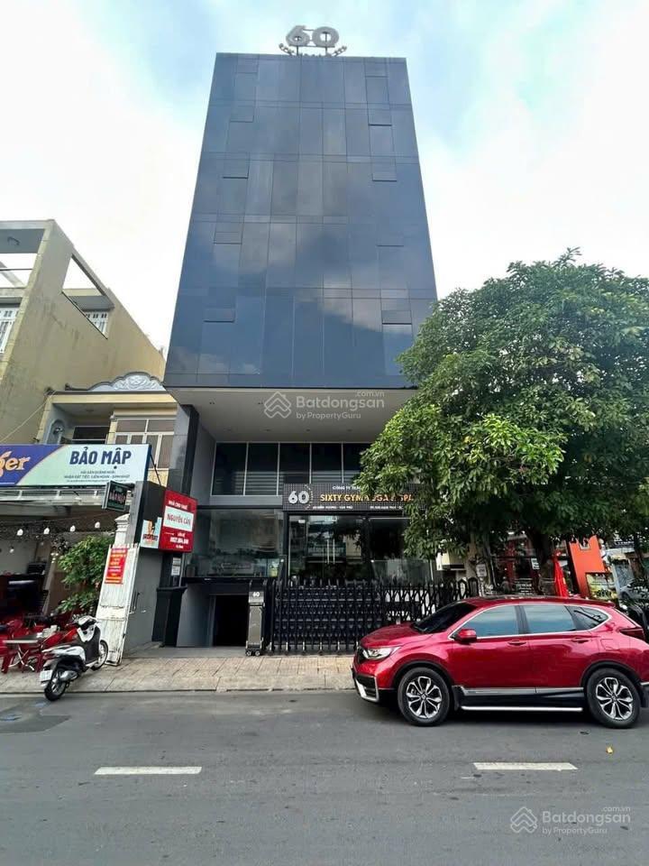 Cho thuê mt võ văn tần, quận 3 dt 10x20m
