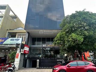Cho thuê mt võ văn tần, quận 3 dt 10x20m