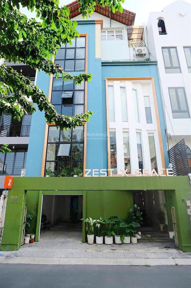 Nhà đẹp trung tâm quận 1 mới xây mặt tiền thạch thị thanh