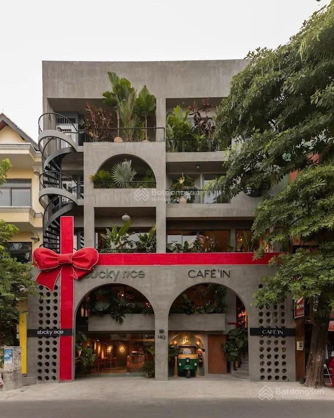 Villa mặt tiền gần tú xương  quận 3  hàng hiếm khu vip