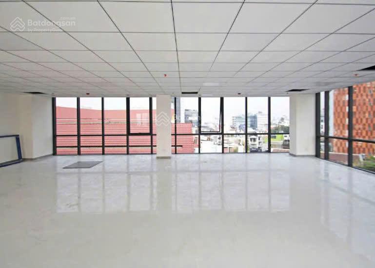 Mt nguyễn bỉnh khiêm quận 1 gần nguyễn văn thủ 10 x 20m hầm trệt 5 lầu tm pccc sàn suốt. 250tr