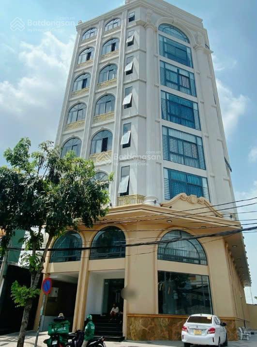 !!mặt tiền nguyễn đình chính quận phú nhuận 12x12 hầm trệt 5 lầu có thang máy pccc