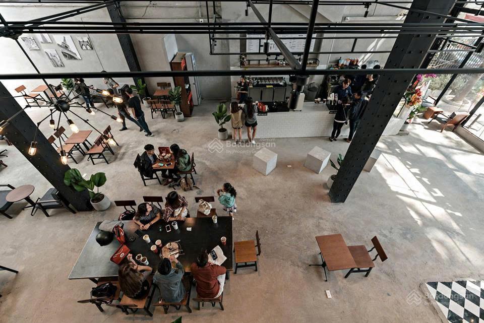 Cho thuê nhà góc 2 mặt tiền hoa hồng  nguyễn công hoan, phú nhuận