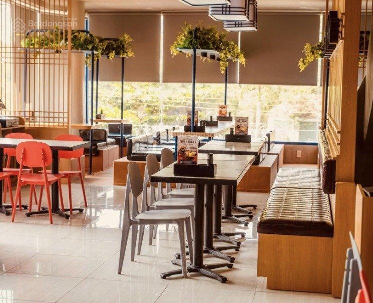 Gấp chính chủ cần cho thuê nhà mặt tiền phó đức chính gần đường hàm nghi quận 1