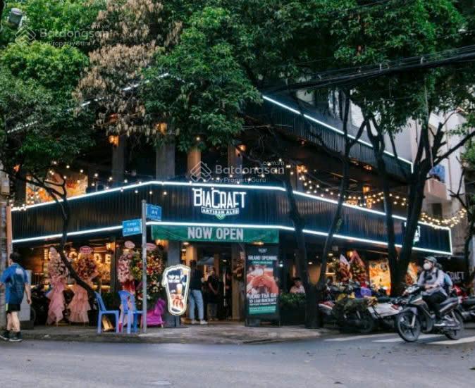 Cho thuê nhà mặt tiền nguyễn thị minh khai, quận 3  sát quận 1