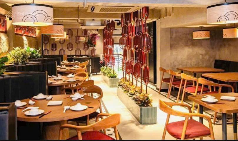Cho thuê nhà mặt tiền cao thắng, q3 6x25m = 150m² sàn trệt, 3 lầu nhà suốt, không vướng cột