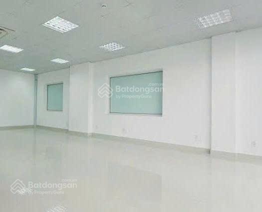 Cho thuê nhà mặt tiền hoa mai, phú nhuận khu phan xích long  trệt lầu sân thượng