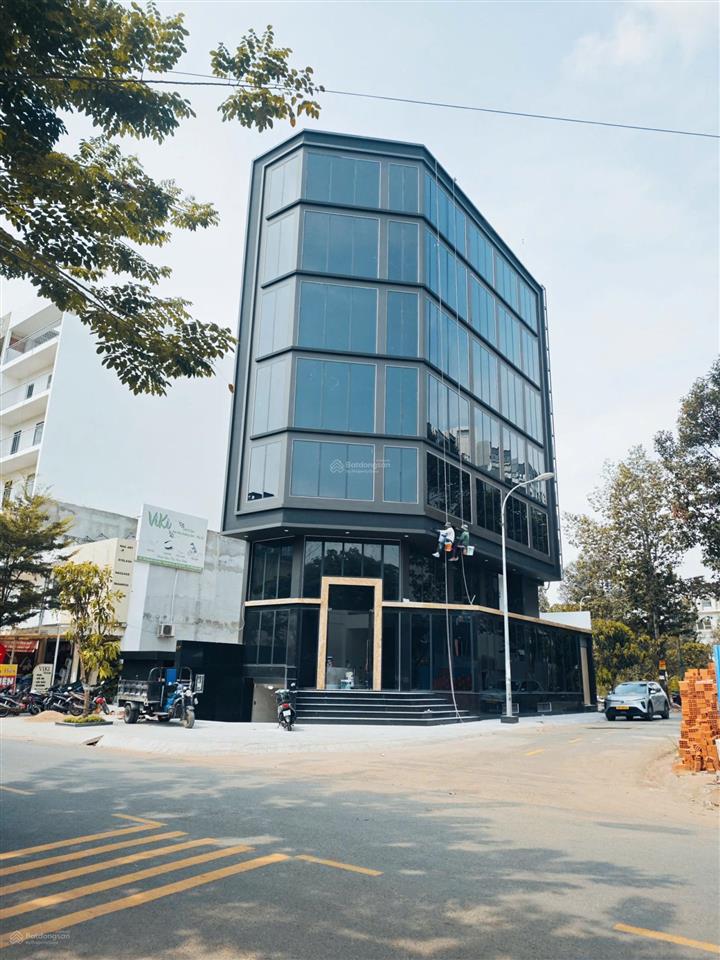 Góc 2 mặt tiền 1400m2 mới hoàn thiện thạnh mỹ lợi quận 2