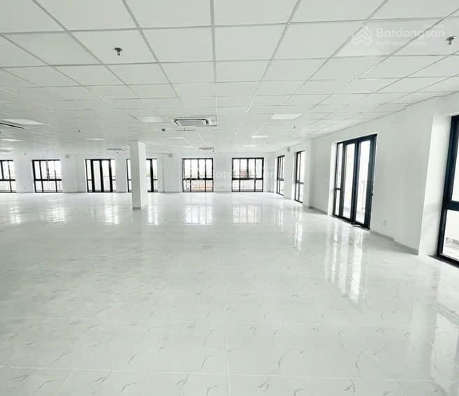 Cho thuê tòa nhà mặt tiền  120a tân cảng, bình thạnh