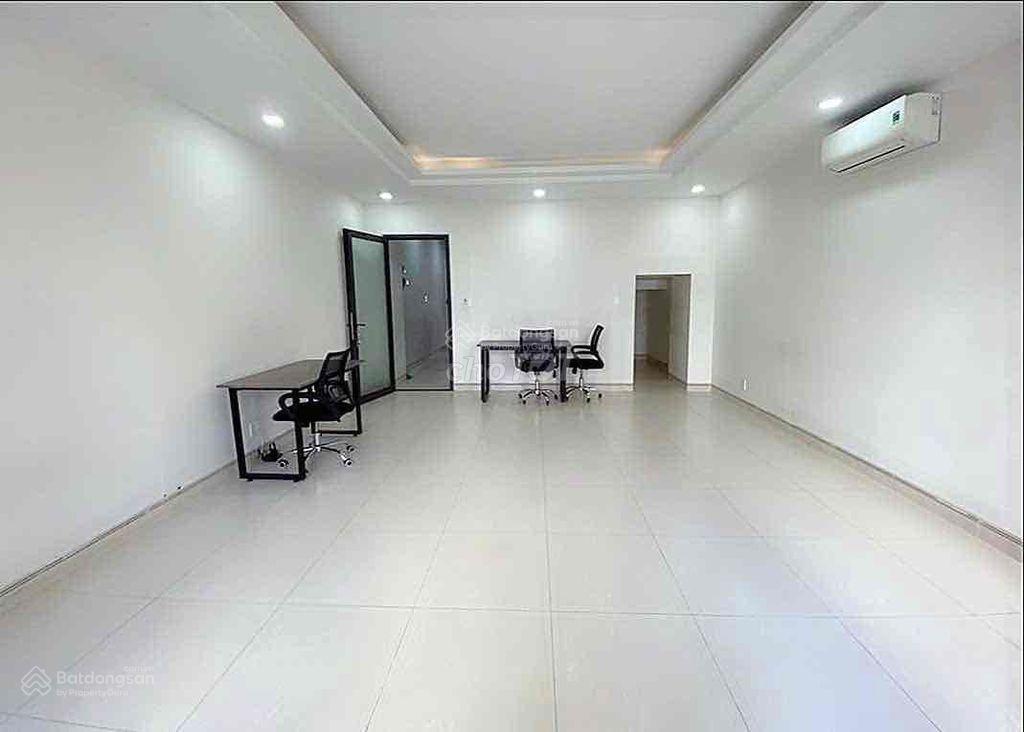 Cho thuê nhà mặt tiền ngay ngã sáu nguyễn tri phương ngô gia tự q10