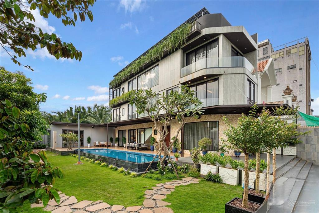 Villa góc 3 mặt tiền gần global cityview sông lê văn việt