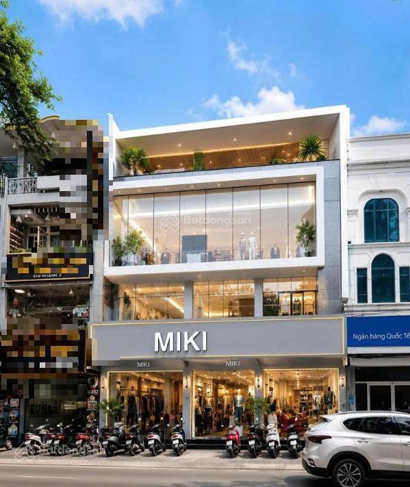 Mặt tiền d2 nguyễn gia trí ngã tư hàng xanh
