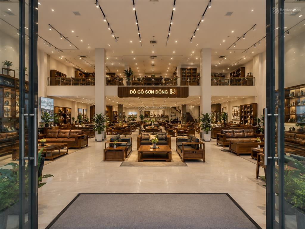 Mt dài 25m, dtsd 3000m2  khu huỳnh văn bánh, lê văn sỹ