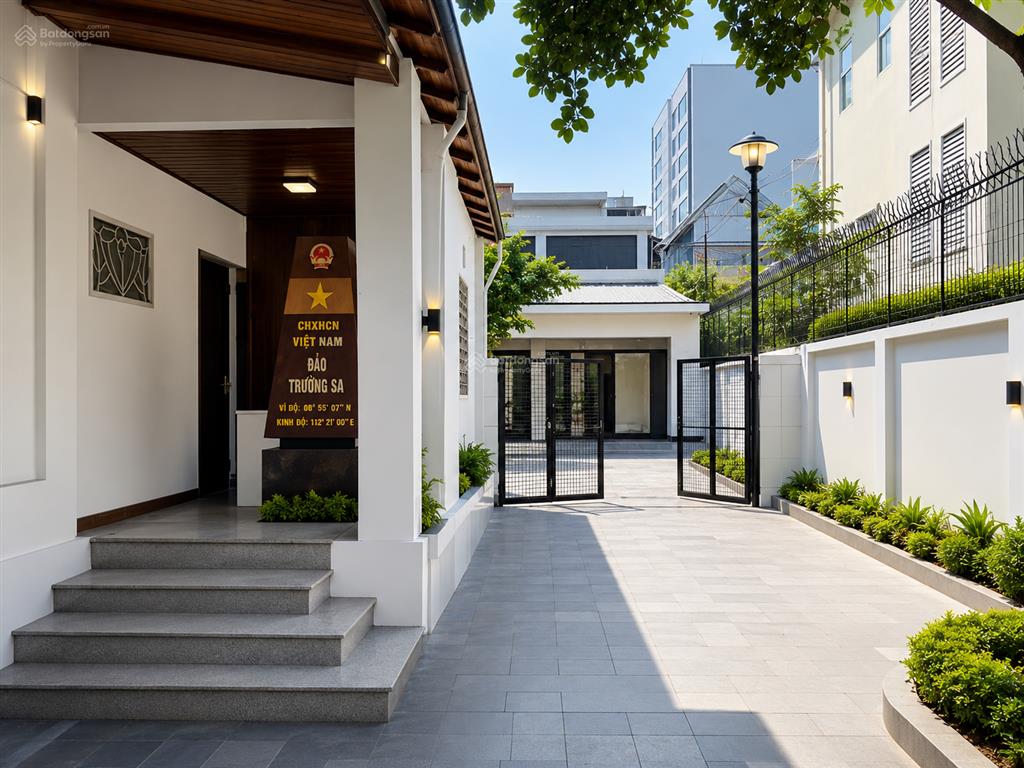 Cho thuê mặt bằng dt siêu khủng 1.215m  nguyễn đình chiểu, quận 3  mặt tiền 27mbao vat