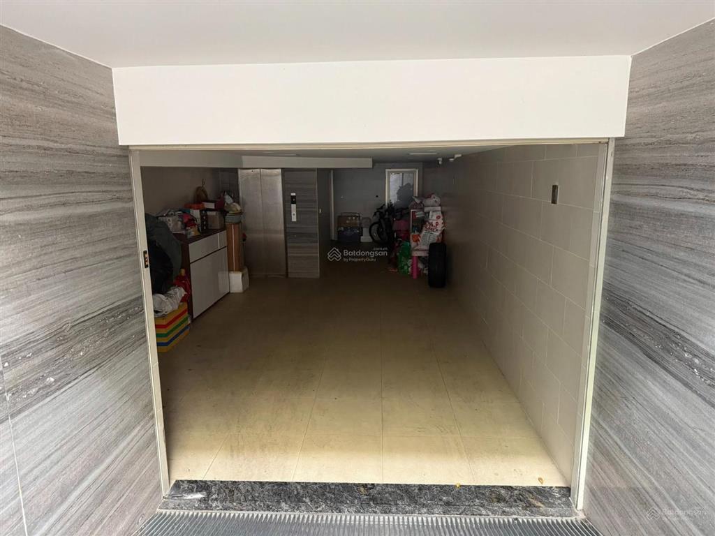 Cho thuê toà nhà mặt tiền vạn kiếp, bình thạnh  trung tâm phố ẩm thực  hầm 7 tầng, thang máy pccc