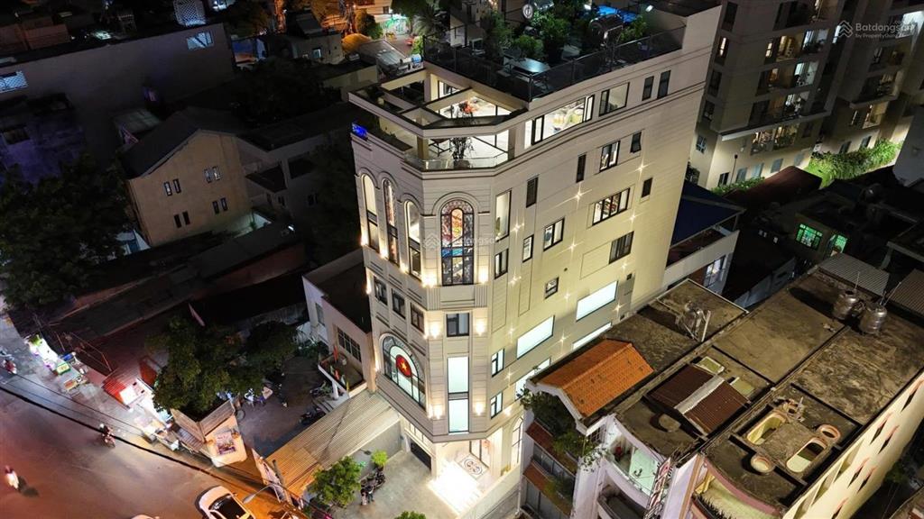 Cho thuê tòa nhà mới xây mặt tiền đặng văn ngữ, phú nhuận  hầm 7 tầng, dtsd ~2000m2