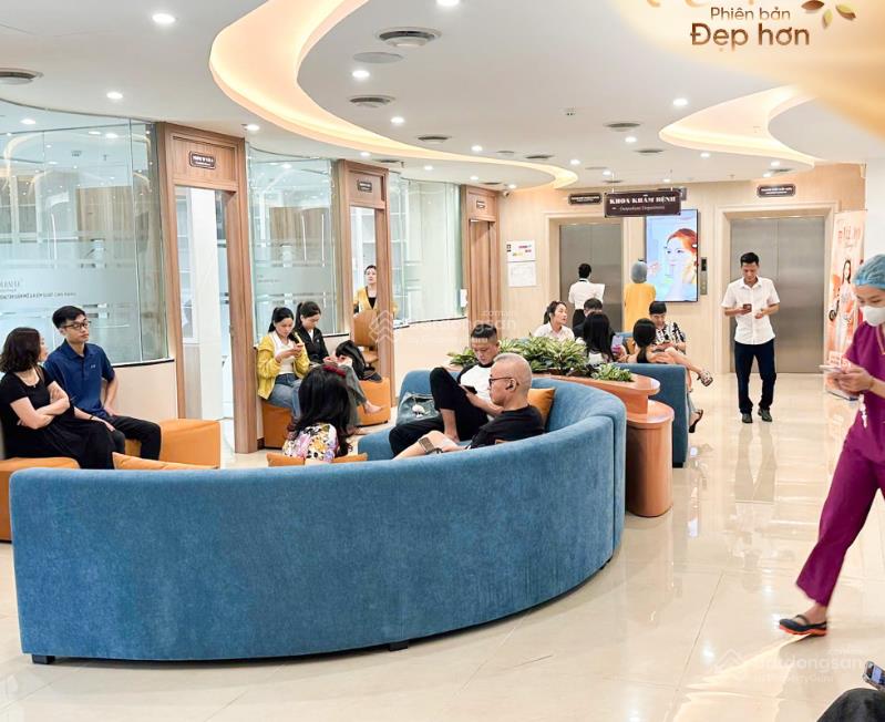 Cho thuê tòa nhà mặt tiền trần hưng đạo q5  gần lê hồng phong  trệt 6 lầu, thang máy pccc