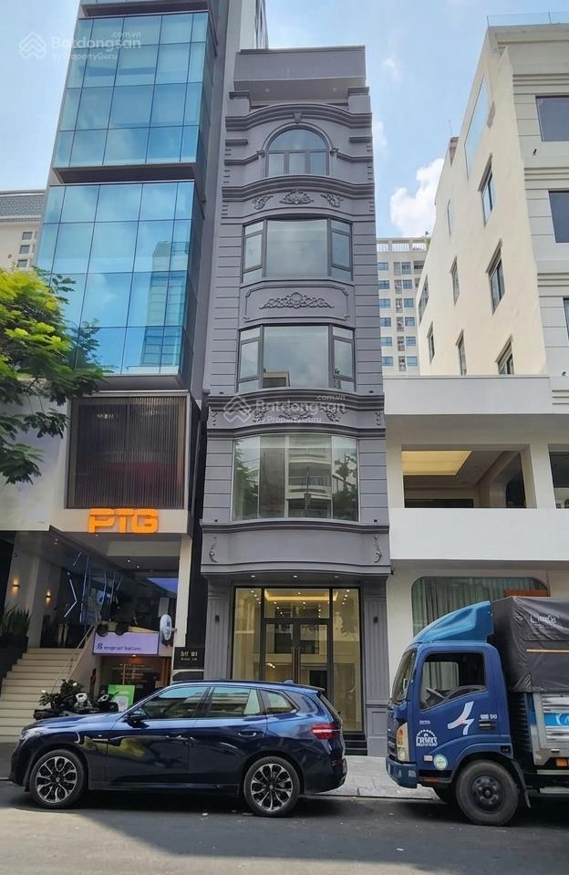 Cho thuê tòa nhà mặt tiền đông du gần khách sạn sheraton q1  trệt 5 lầu