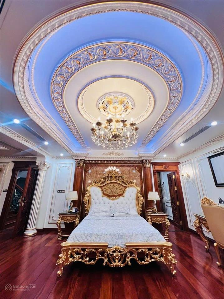 Cho thuê gấp biệt thự hoàng gia kdc him lam quận 7 hầm trệt 3 lầu, thang máy, pccc