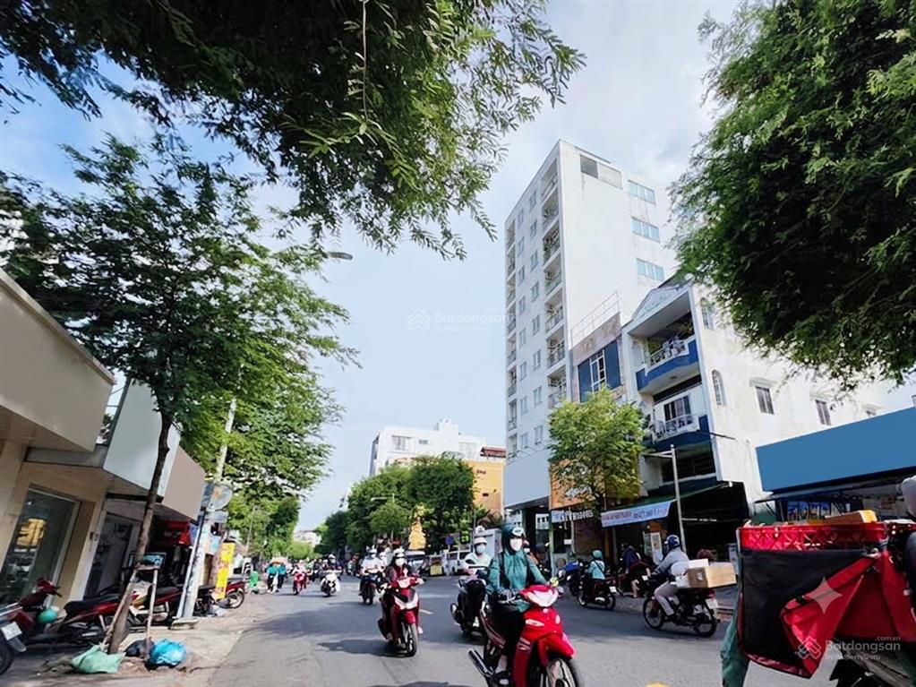 Cho thuê building 2 mặt tiền gần sư vạn hạnh mall. hầm trệt 8 lầu, dtsd 1800m2