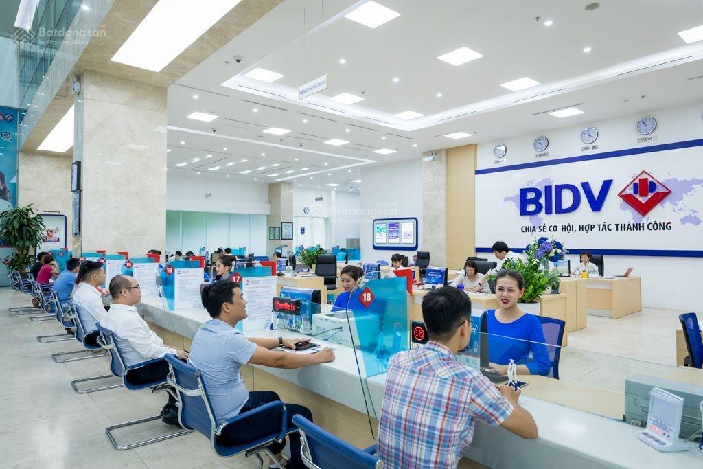 Cho thuê tòa nhà mặt tiền phan đăng lưu, phú nhuận, dtsd 900m2, trệt 4 lầu