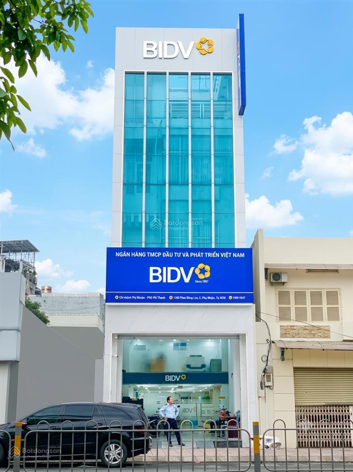 Cho thuê tòa nhà mặt tiền phan đăng lưu, phú nhuận, dtsd 900m2, trệt 4 lầu