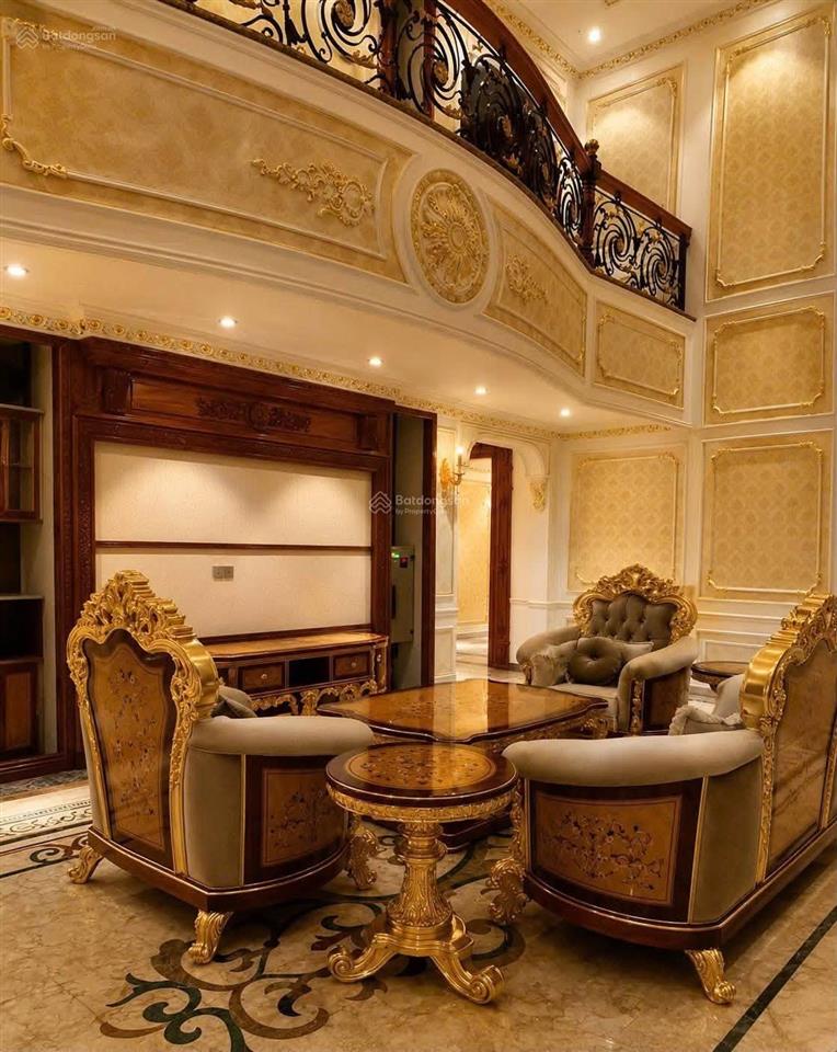 Cho thuê nhà mới hoàn thiện 2 mặt tiền hoa lan, phú nhuận  hầm trệt 3 lầu, dtsd 900m2