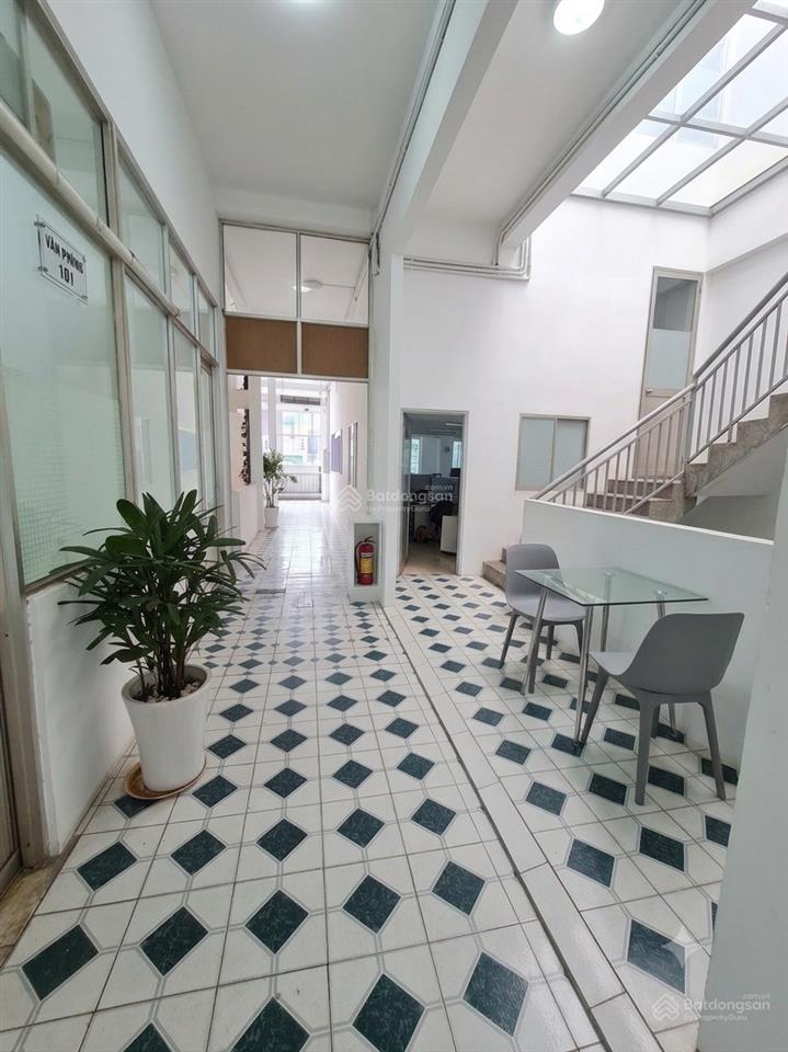 Cho thuê tòa nhà mặt tiền cô giang quận 1, bề ngang khủng 17m trệt 4 lầu dtsd 4800m2
