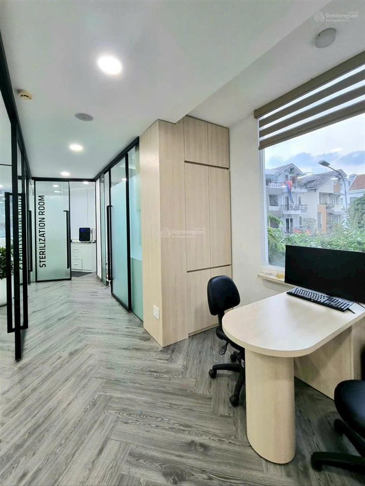 Cho thuê tòa nhà 2 mặt tiền cù lao  hoa sứ, phú nhuận  trệt 4 lầu