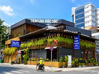 Cho thuê và sang nhượng mặt bằng góc kinh doanh trường sơn quận 10  trệt lầu dtsd 700m2