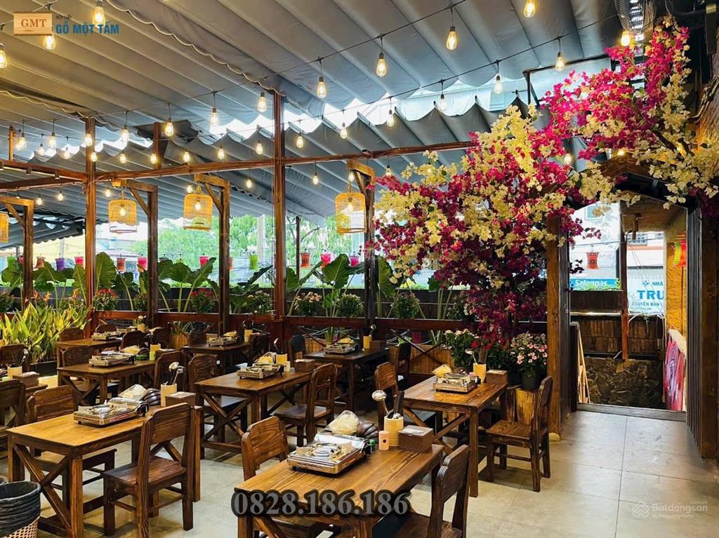 Cho thuê và sang nhượng mặt bằng góc kinh doanh trường sơn quận 10  trệt lầu dtsd 700m2