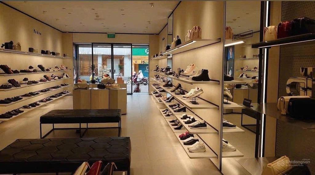 Cho thuê nhà mặt tiền thành thái, quận 10. ngang 11m. trệt 2 lầu. dtsd 830m2