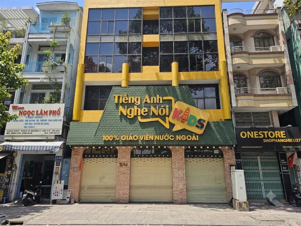 Cho thuê tòa nhà mặt tiền 3 tháng 2 quận 10, ngang 12m, trệt 4 lầu thang máy