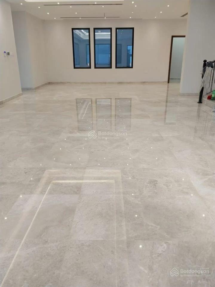 Cho thuê tòa nhà mới mặt tiền lê văn duyệt bình thạnh trệt 4 lầu, ngang 7m