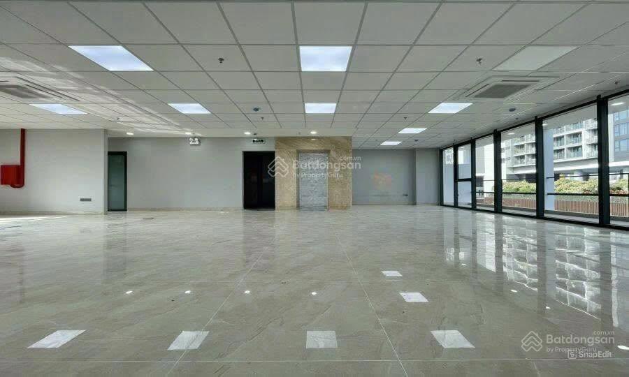 Cho thuê tòa nhà siêu vị trí góc 2 mặt tiền trần hưng đạo quận 1 hầm 11 lầu dtsd ~5000m2