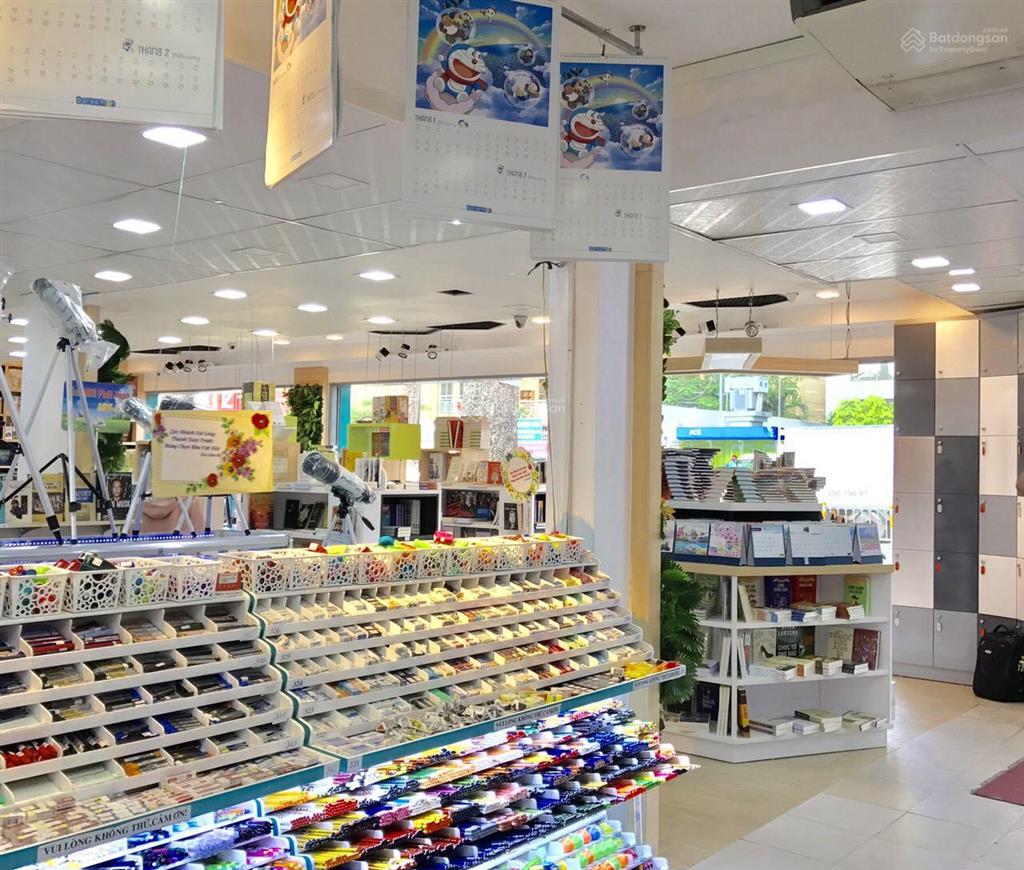 Cho thuê nhà góc 3 mặt tiền nguyễn thị minh khai quận 1, trệt 2 lầu