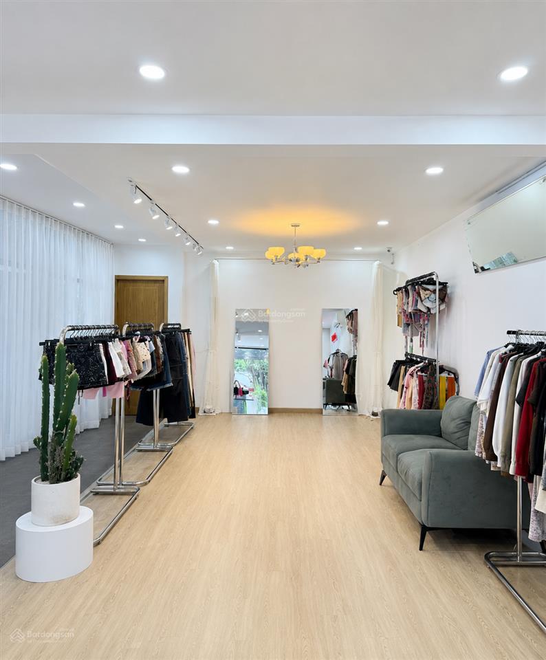 Mặt tiền khu phan xích long giá chỉ 65tr  phú nhuận