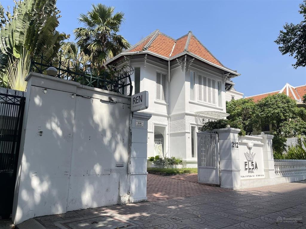 Cho thuê siêu phẩm biệt thự sân vườn lê ngô cát, quận 3 khuôn viên khủng 1000m2, mặt tiền 25m