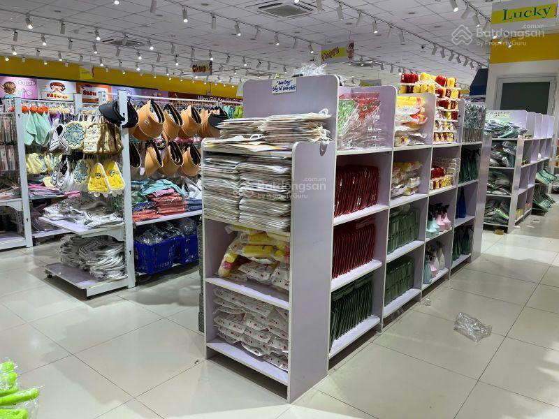 Cho thuê mặt bằng ngang 14m trường chinh tân bình, nhà trệt sân trước dtsd hơn 600m2
