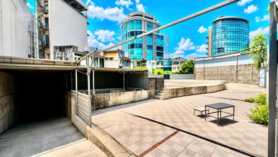 Đất trống có gpxd góc mặt tiền nguyễn văn trỗi phú nhuận, diện tích 900m2