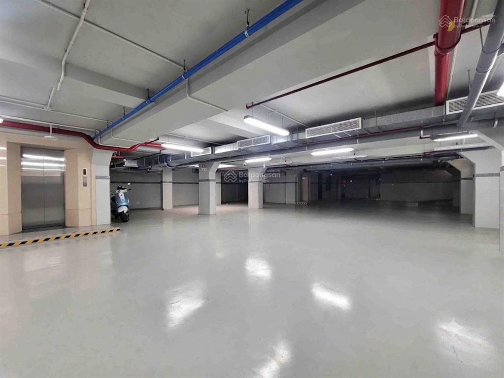 Tòa nhà dtsd hơn 2000m2 đảo kim cương, quận 2  ngang 16m trệt 6 tầng