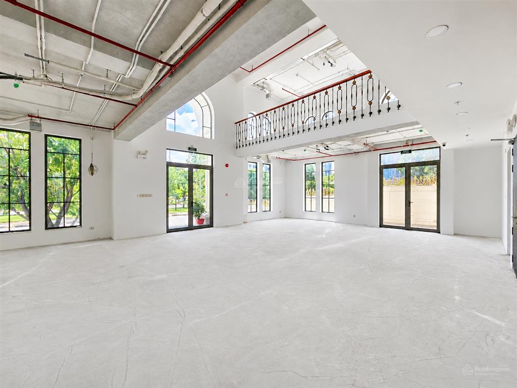 Tòa nhà dtsd hơn 2000m2 đảo kim cương, quận 2  ngang 16m trệt 6 tầng