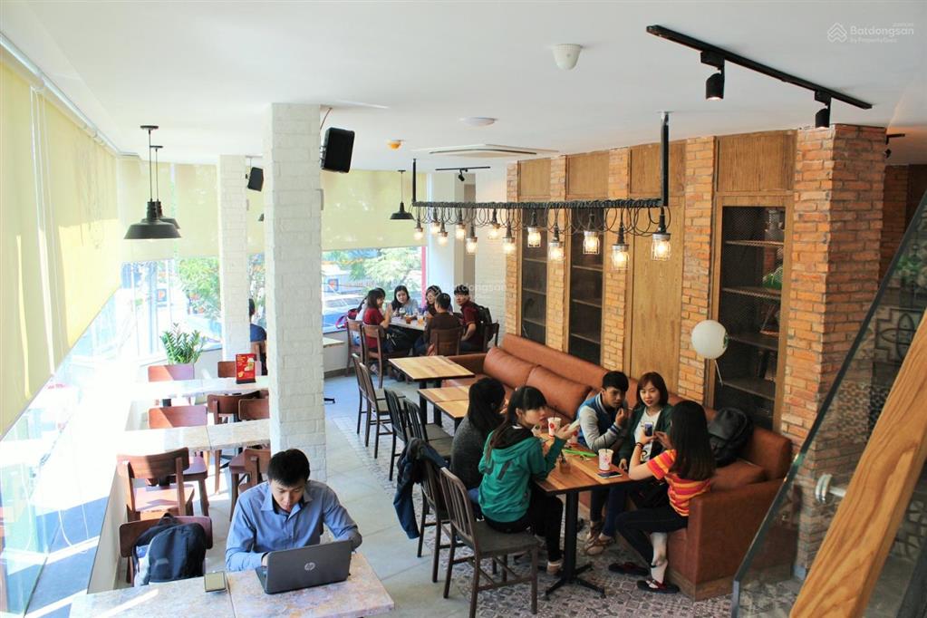 Tòa nhà góc 2 mặt siêu phù hợp f&b mặt tiền phạm hồng thái quận 1, trệt 2 lầu