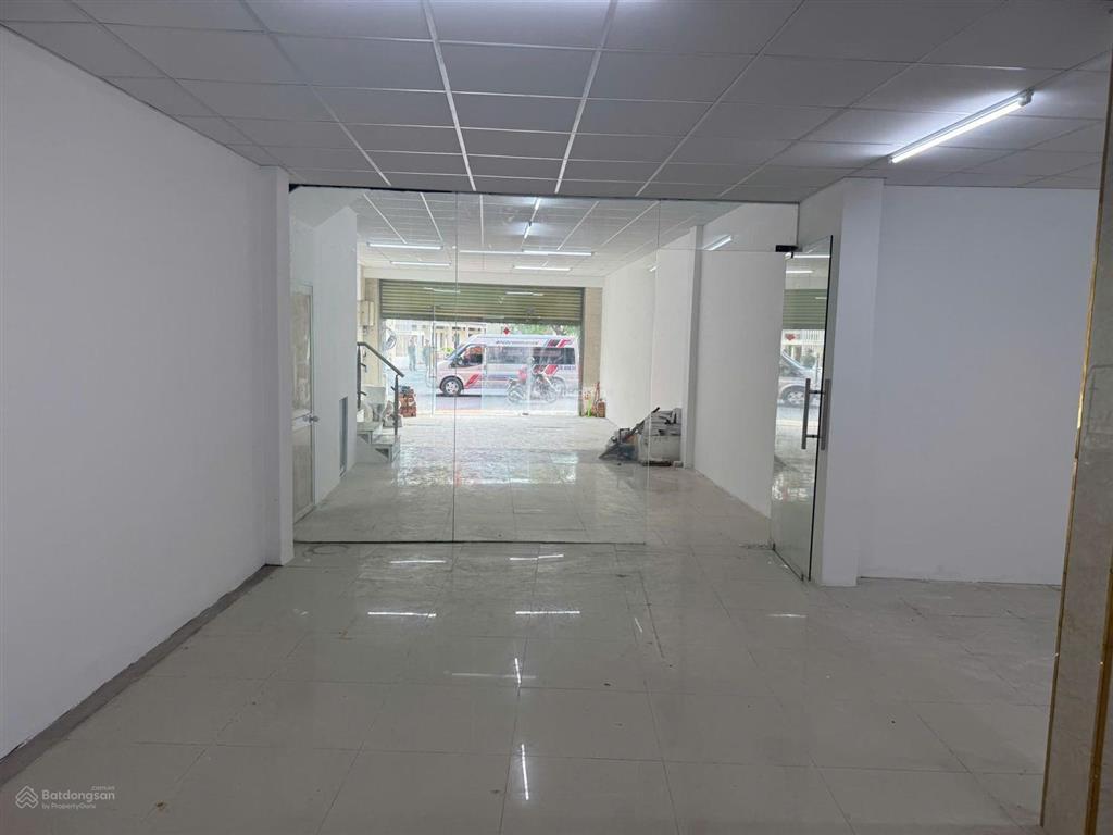 75tr tòa nhà mặt tiền cách mạng tháng 8 quận 3, trệt 2 lầu, dtsd 400m2